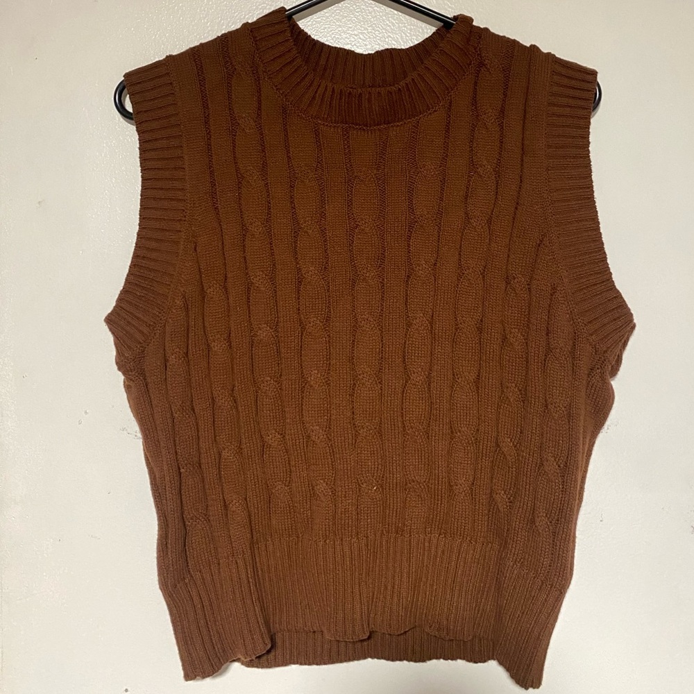SWEATER VEST